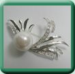 Pearl Swag Brooch/Wrap Clip